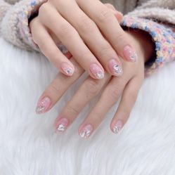 -七彩虹美甲美睫 半永久