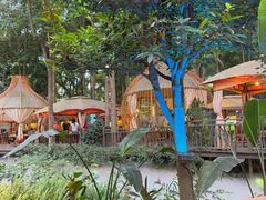 -二荆条·蜀鲜汇城市森林火锅