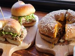 -Catch Bagel(芳草地店)