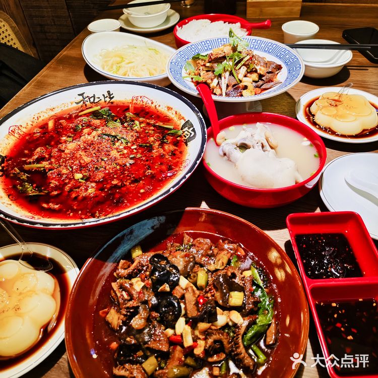 吃蹄花就认这家成都老字号！胶原蛋白满补！