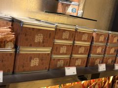 面包甜点陈列柜-奇华饼家(香港国际机场T1店)