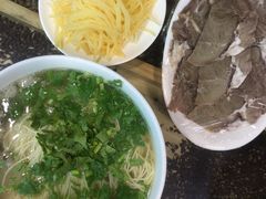 -陇上全荟兰州传统牛肉面(延吉路店)