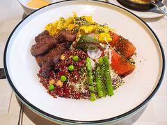 烤牛肉鲜蔬波奇碗（谷物饭）-西堤牛排(南京龙江店)