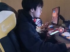 -亮电竞·棋牌(杨行店)