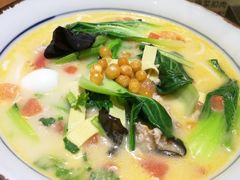 -蒙自源过桥米线(红谷滩万达店)