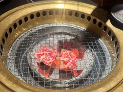 -山川小町·极番烧肉(新地假日广场店)