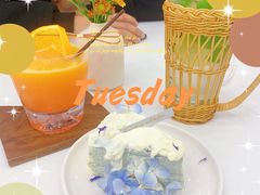 -露露家咖啡店