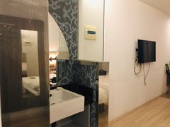 -怡莱酒店(无锡火车站南广场店)