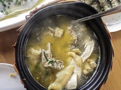阳澄胡草鸡砂锅-品鲜村农家菜·阳澄湖大闸蟹(总店)