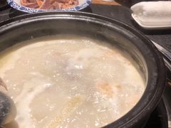 -大匠工房古船木艺术餐厅·猪肚鸡专门店(长白仙岛店)