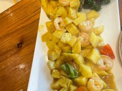 滇越菠萝虾-滇越乘象云南餐厅(次渠店)