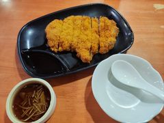 -莱莱小笼·乔艾