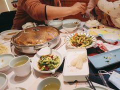 -黄记煌三汁焖锅(新佳丽江汉路店)