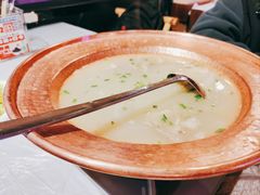 紫铜锅养生羊肉羊杂汤锅-可可大虾武汉土菜大排档(万松园1店)