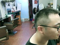 -乾健·烫染·接发SALON