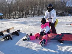 -亚布力新体委滑雪场