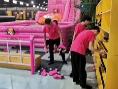 -嘿哟动霸CHUA·新潮玩运动娱乐中心·蹦床滑冰团建乐园