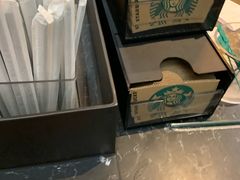 -星巴克(浦东机场T2到达店)
