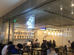 等位区-喜茶(广州天汇igc店)