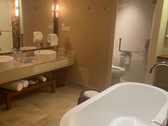 -三亚亚龙湾雅高美爵酒店
