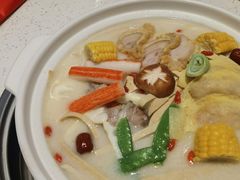 -三人行骨头王火锅(长寿店)