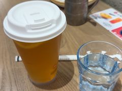 -必胜客(上海华谊新所店)