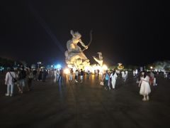 -巴陵广场