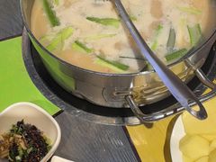 -四季喧黔味豆米火锅(万达广场店)