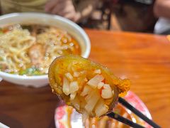 -爆炸头阿姨小四川正宗川味小吃(无任何分店)