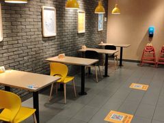 用餐区-麦当劳(上藤店)