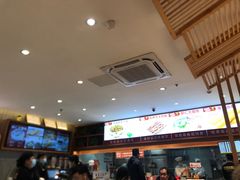 -南城香·饭香串香馄饨香(青年路店)