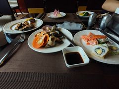 -大中华希尔顿酒店-念自助餐·嗨啤·小龙虾