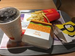 -麦当劳(百联西郊购物中心店)