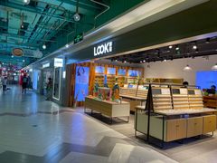 -LOOK眼镜·蔡司依视路配镜(宝山万达店)