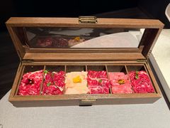 -左庭右院鲜牛肉火锅黑金店(陆家嘴中心店)