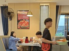 -靓虾二哥长沙地标小龙虾(五一广场店)