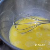 盐 Tips:鸡蛋加点牛奶可以更嫩