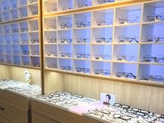 -天空之镜眼镜店蔡司依视路配镜授权零售店(望京颐堤港店)