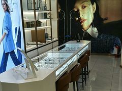 -J-Optical佳视明眼镜·蔡司视觉(青岛金茂览秀城店)