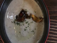 牛肝菌蘑菇浓汤-CRAZYONES西班牙海鲜饭(上海美罗城店)