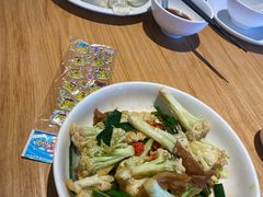 -关东小磨东北菜(上海长风大悦城店)