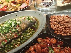 -巴厘龙虾·榜首油焖大虾(音乐学院·沿江酒馆店)
