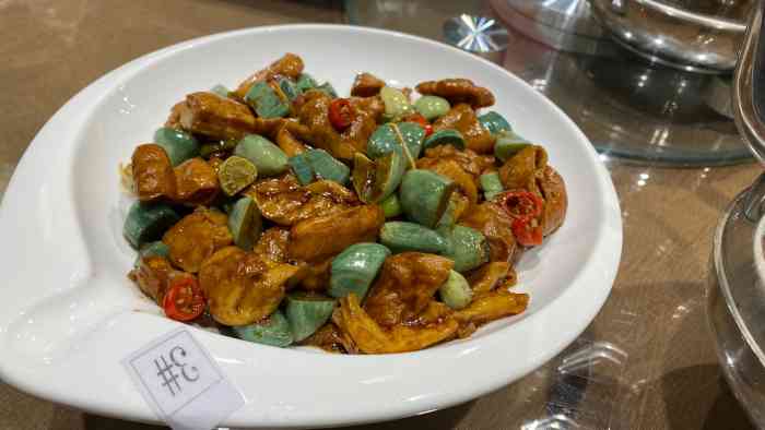 东四民芳餐厅(崇文门店)-"感觉换厨师了,原来锡纸鲈鱼好吃,现在不行.