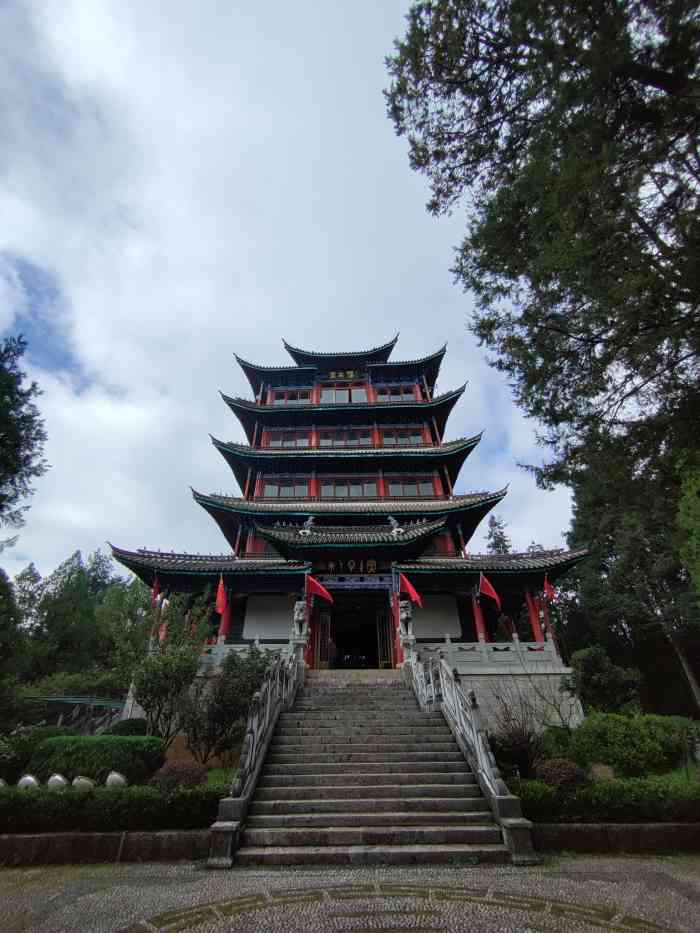 狮子山万古楼景区-"丽江古城不大,住在大水车附近的话,信步走.