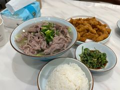 -犇逸·乐山跷脚牛肉·四川现炒(览海店)
