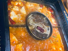 -老牌坊云南鱼豆花火锅(哈西万达店)