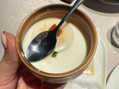 自制酸奶配蜂巢蜜-四季民福烤鸭店(外滩外白渡桥店)