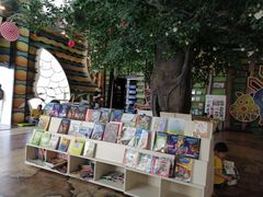 -钟书阁(松江泰晤士小镇店)