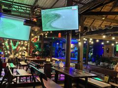 -Green Tree Rest. & Pub