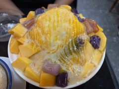 芒果芋圆牛奶绵绵冰-水牛奶皇后糖水铺(深圳总店)